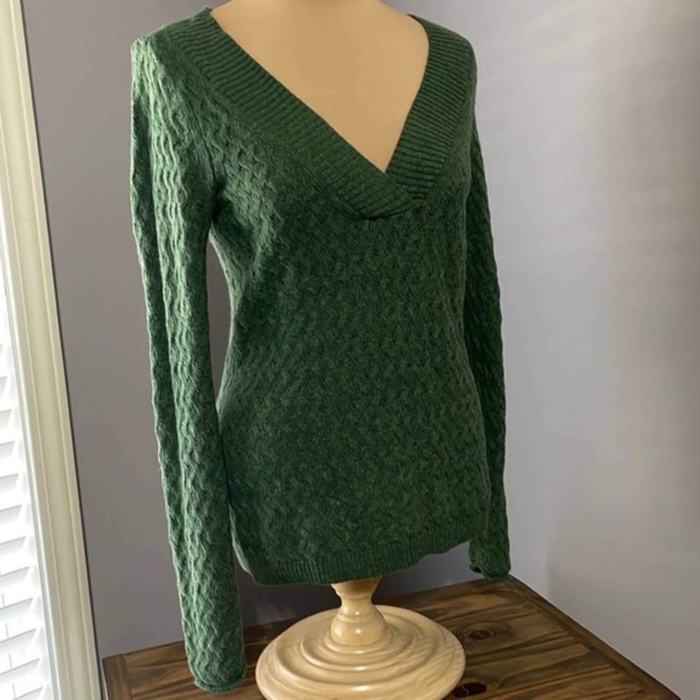 Banana Republic Small V-Neck Green Sweater Long Sleeve